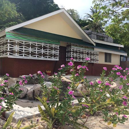Se San Beach Resort-Isla De Gigantes Carles Exterior photo